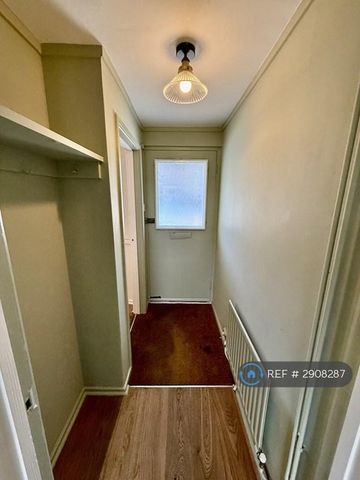 3 bedroom terraced house to rent - Photo 4