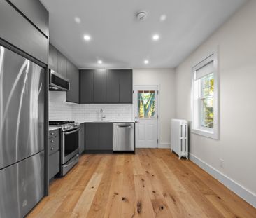 For Lease - 2461 Queen Street Unit# 4, Toronto, Ontario - Photo 4