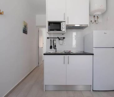 Calle de Santoña, Madrid, Community of Madrid 28026 - Photo 5