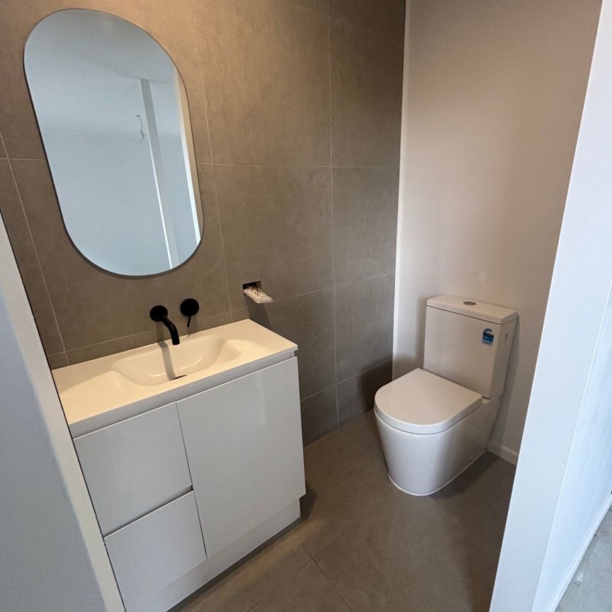 Coffs Harbour - Photo 1