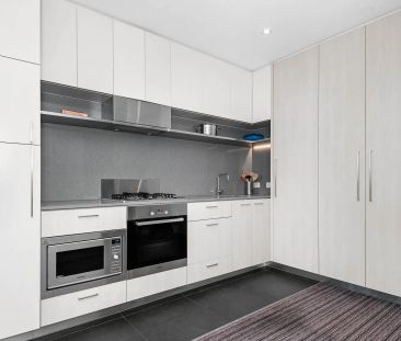 Boutique Living with Uninterrupted Views - Photo 3