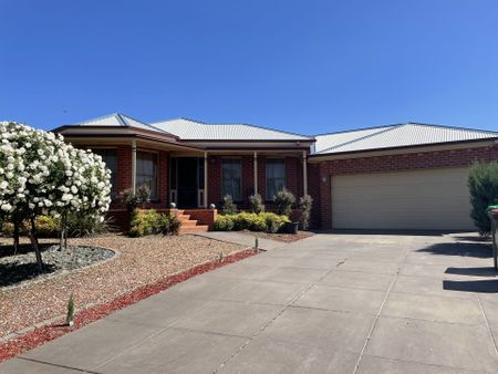 13 Adelle Court, Strathdale - Photo 5