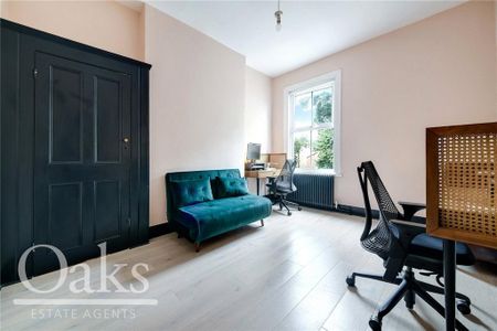 4 bedroom semi-detached house to rent - Photo 2