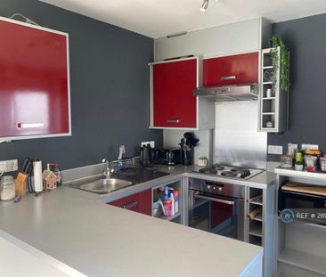 1 bedroom flat to rent - Photo 2