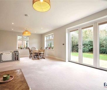 Chapel Way, Epsom, Surrey, KT18 - Photo 3