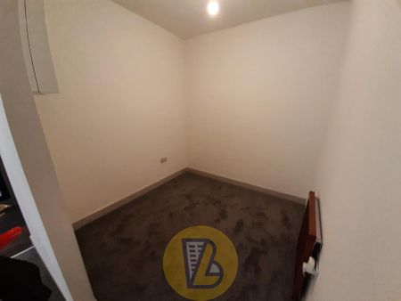 1 bedroom block of apartments to rent - Photo 2