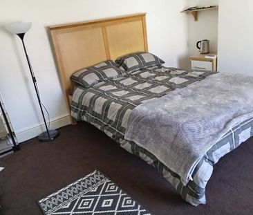 Room in a Shared House, Egerton Street, CH45 - Photo 2