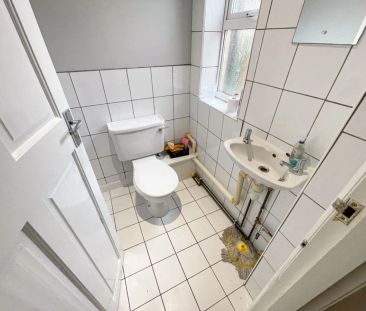 To Rent St Clement's Road, Boscombe, Bournemouth, BH1 £1,455 pcm Tenancy Info - Photo 6