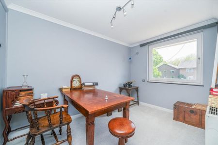 5 bedroom detached house to rent - Photo 4