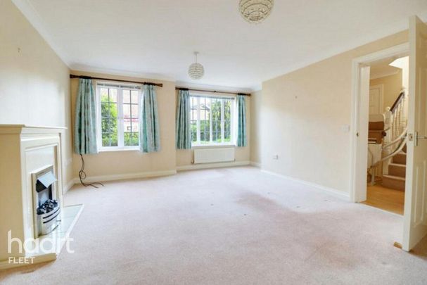 3 bedroom end of terrace house to rent - Photo 1