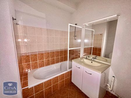 Location Appartement 1 pièce 33m² ST ETIENNE 42000 - Photo 4