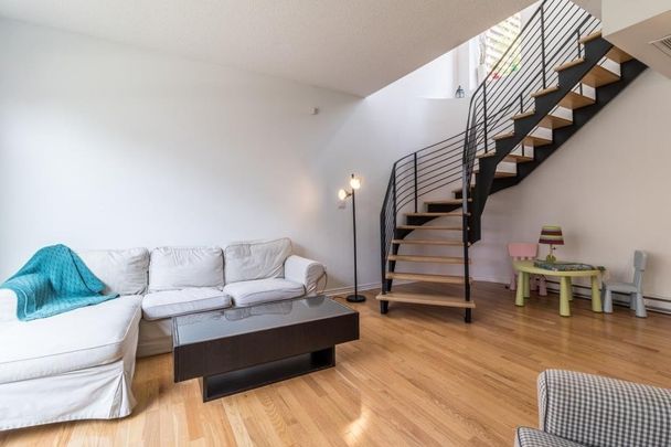 571 Rue de la Montagne, H3C 0B2, H3C 0B2, Montréal - Photo 1