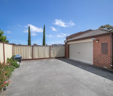 1/94 Hampshire rd, Sunshine, VIC 3020 - Photo 2