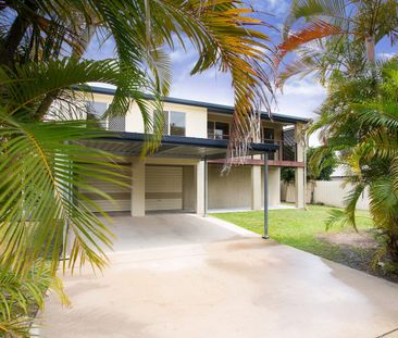 Modern & Spacious Family Home with Double Garage & Extra Downstairs... - Photo 1