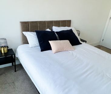 2 Bed Flat, Leven Road, E14 - Photo 4