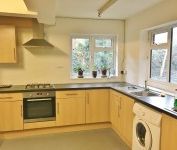 1 bed Room in Shared House - To Let - Photo 5