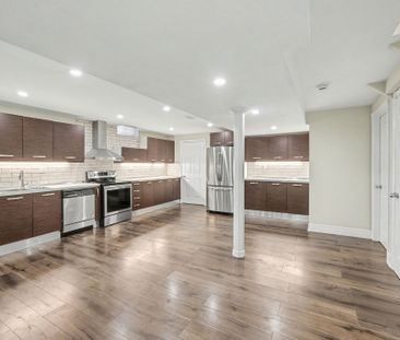 For Lease - 286 Royalpark Way, Vaughan, Ontario - Photo 3