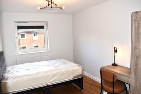 3 bedroom apartment to rent - Photo 5