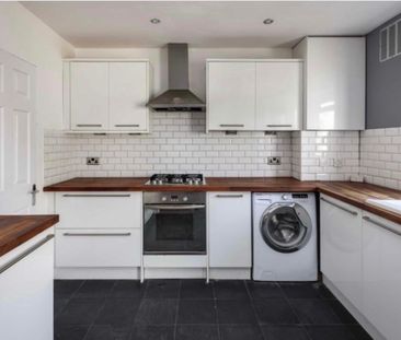 2 Bed Terraced House, Dames Road, E7 - Photo 3