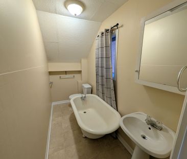 For Lease - 1013 High Street, Peterborough, Ontario - Photo 6