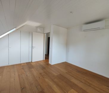 Exklusives 5½-Zimmer-Einfamilienhaus mit Garten, Balkon und Garage ... - Photo 3