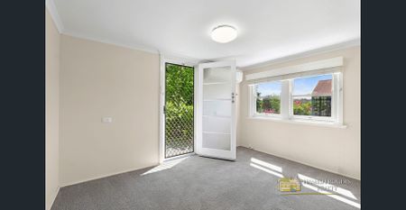 Character & location! - Photo 2