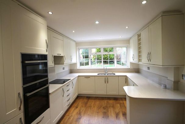 4 bedroom house to rent - Photo 1