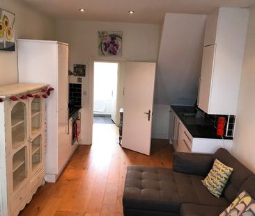 1 Bed Flat, Sturge Avenue, E17 - Photo 3