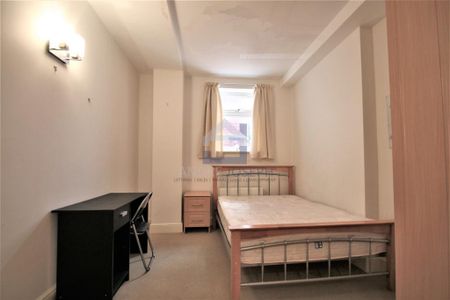 3 Bedroom Flat To Rent - Photo 3