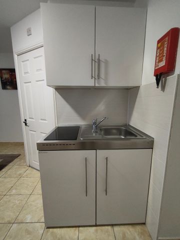 Studio Flat, Princess Street, LU1 - Photo 5