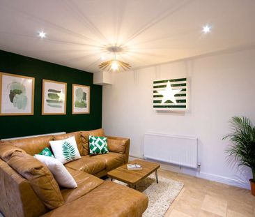 Superb and Spacious Eco-friendly house with fantastic communal spac... - Photo 3