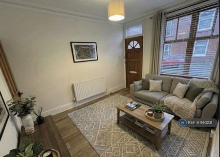 2 bedroom terraced house to rent - Photo 2