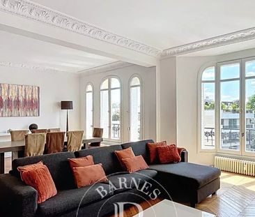 Appartement • Saint James-Général Koenig - Photo 3