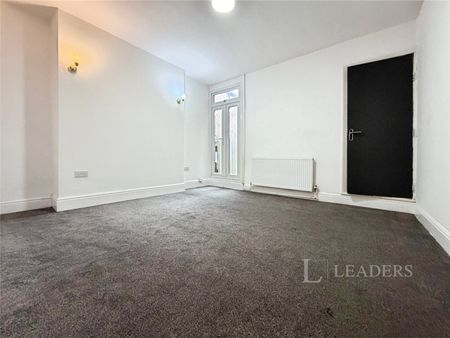 3 bedroom house to rent Reservoir Road, Erdington, Birmingham, West Midlands, B23 - Photo 3