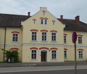 Idyllische 2-Raum-Wohnung mit Blick auf den Südbahnhofmarkt im 1ten... - Foto 5