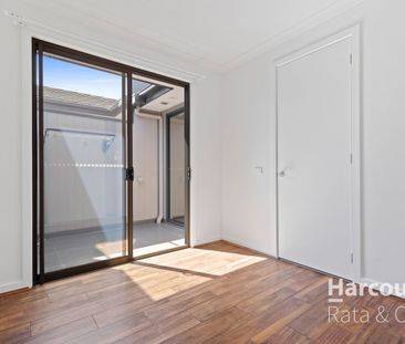 Like New & Ready to call HOME! - Photo 6