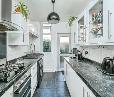 3 Bed Terraced House, Woodhall Road, L13 - Photo 3