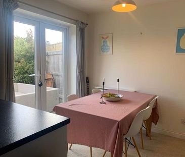 3 bedroom semi-detached house to rent - Photo 2