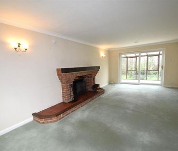 4 bedroom detached house to rent - Photo 3