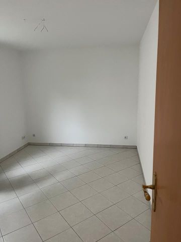 !!NEU sanierte 3-Zimmer Wohnung!! mit großem Balkon - Photo 3