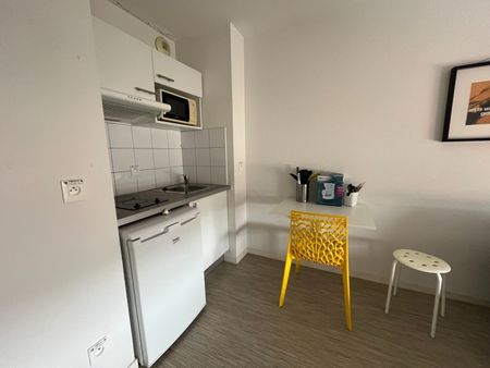 Location Appartement 1 pièce 21m² CENON 33150 - Photo 2
