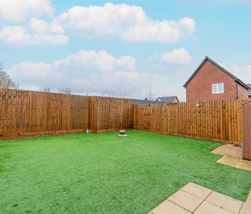 3 bedroom semi-detached house to rent - Photo 6