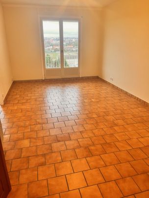 Location Appartement 2 pièces 51m² ANGOULEME 16000 - Photo 1