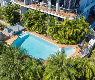 Immaculate 3-Bedroom Furnished Apartment with Private Rooftop & Riv... - Photo 2