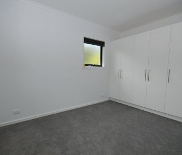 Large modern townhouse - Photo 1