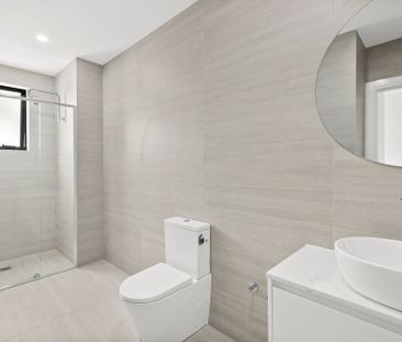 Contemporary Four-Bedroom Duplex in a Prime Menai Location - Photo 2