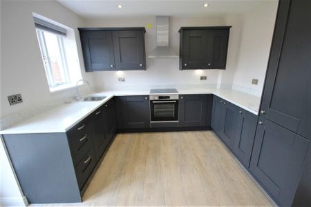 3 bedroom terraced house to rent - Photo 5