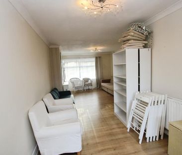 3 bedroom terraced house to rent - Photo 3