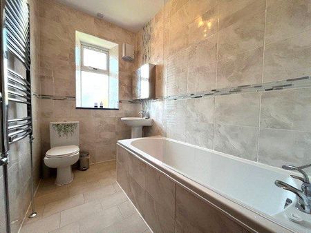 3 bedroom semi-detached house to rent - Photo 4