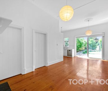 Character Home in prime location! - Photo 1